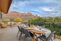 Majestic Red Rocks Views and Hot Tub - Stunning Wellness Retreat