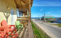 Waterfront Pool and Boat Dock - Charming Coastal Escape