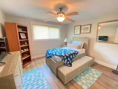 5/2 Pool Cottage, Walk to Beach close to Mayo Hotel in zona Beaches Museum