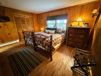 Pine Haven Retreat overlooking Whiteface-privacy, amenities & views. Sleeps 8-12 Wilmington Notch Campground 주변 호텔