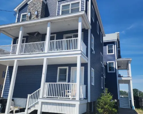 Clean-Cozy-Comfy. Steps to the Ocean in Salisbury Beach! Hotels in Salisbury
