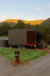 Sambar Hills Hotels in Whitfield
