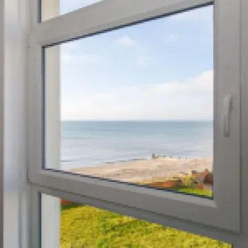 Two Bed Seafront Escape in East Wittering