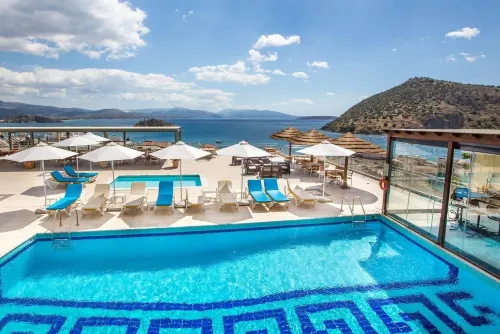 John & George Hotels in Tolo