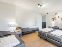 Luxurious Villa with 5 Bathroom, with a Bath, Near a Reserve
