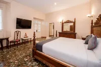 Hotel Senorial