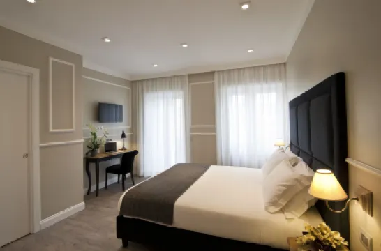 賽文套房酒店 鄰近Fontana del Timone的酒店