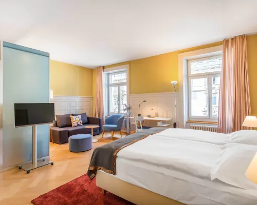 Alma Hotel - Boutique hideaway by the lake with rooftop and ladies-only wellness Отели рядом с достопримечательностью «Зеефельд»