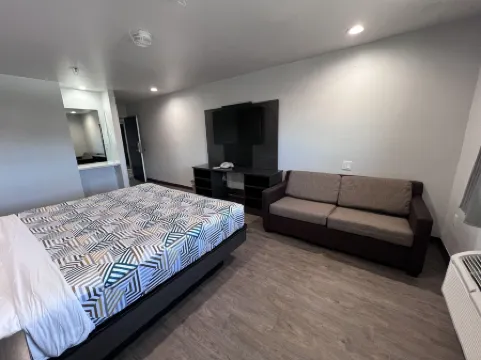 AZ公牛城摩特爾6