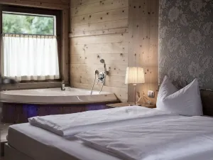 Post Alpina - Family Mountain Chalets