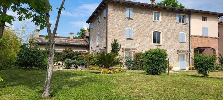 Residence Antico Borgo Hotels in Modena