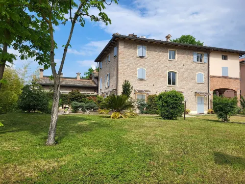 Residence Antico Borgo Hotels in Modena