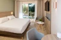 Hôtel & Spa Vitalparc, the Originals Collection - parking