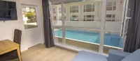 New Brookfields Hotel - Swimmingpools