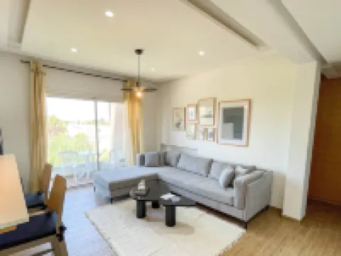 Bright Stylish 1Bd Flat in Jardins de Carthage Hotels in El Kram