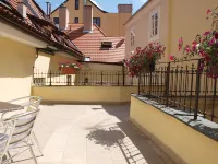 Hotel King George Hotels near Trdelnik