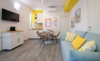 aMoneglia, 2 minutes walk to the beach, PVT PARK