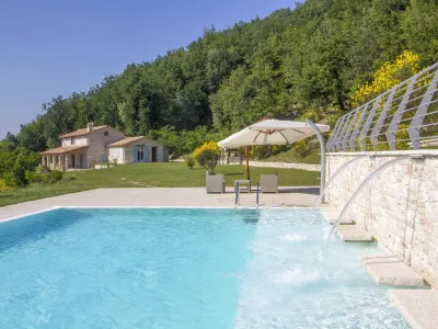 Belvilla by OYO Ca Luigi Hotel dekat Abbazia San Vincenzo al Furlo