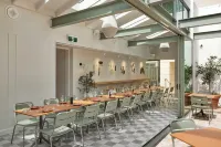 Majestic M Suites - breakfast