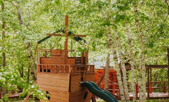 Jack Pines Resort