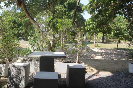 Yangyai Garden Lodge Отели рядом с достопримечательностью «Bottle Beach»