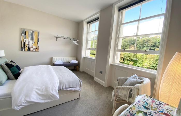 Spacious 2Bd Flat with Stunning Views Folkestone