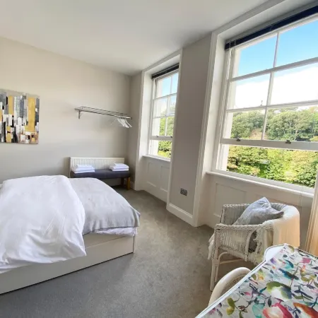 Spacious 2Bd Flat with Stunning Views Folkestone