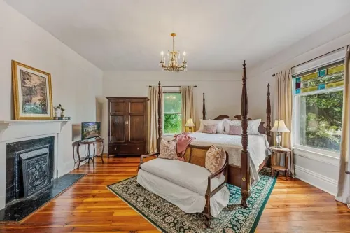 The Veranda Historic Inn Hotels in Peachtree City