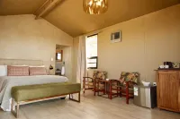 Kifaru Luxury Lodge & Bush Camp Hotels in Outjo