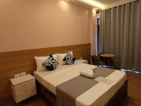 Beehive elnido tourist inn Hotels near Taraw Cliff