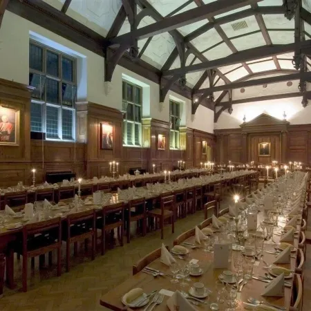 Selwyn College, Cambridge Отели рядом с достопримечательностью «Колледж Робинсона»