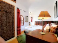 阿西拉綠洲旅館 住宿飯店