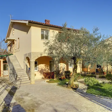 Apartment in Pula Near the Sea
