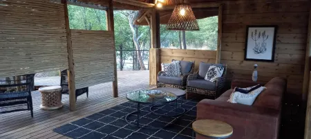 Acacia Camping Отели в г. Нгамиленд Юг Дистрикт