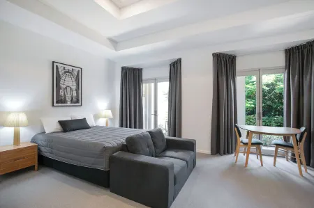 Comfort Inn & Apartments Northgate Airport Отели рядом с достопримечательностью «Заказник Донна Филп»