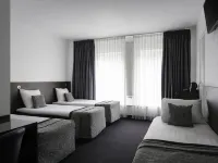 Hotel City Garden Amsterdam Hotels near VondelCS