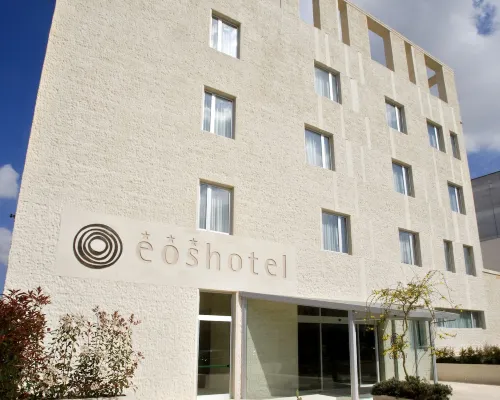 Eos Hotel Hotels near Teatro Apollo