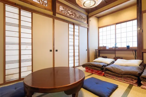 Guest House Enishi Hotels in Тояма