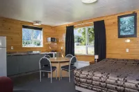Fox Glacier TOP 10 Holiday Park & Motels Các khách sạn ở Fox Glacier