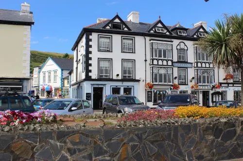 Dovey Inn Hotels in Machynlleth