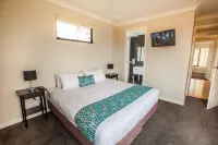 Neagles Retreat Villas Hotels in Clare