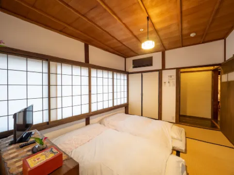 Inase Otsu Machiya Bed and Breakfast