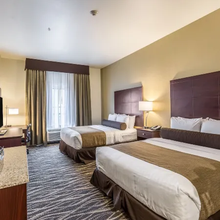 Cobblestone Inn & Suites - Menomonie/UW-Stout