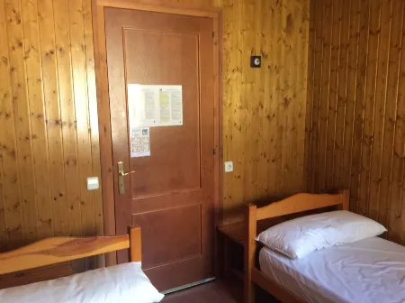 Alberg Rural Torre del baró Отели рядом с достопримечательностью «Cova d'Anes»