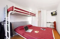 Premiere Classe Roanne - Perreux Hotels in Regny