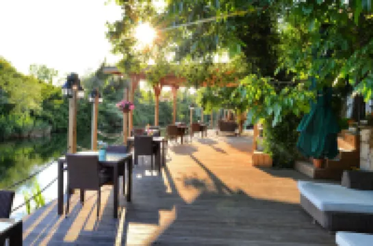 Beyaz Ev Agva - Adult Only +15