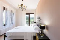 Eudora Luxury Stone Villa -  Ferienhäuser
