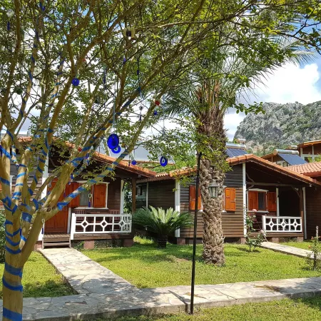 Canada Hotel & Bungalows