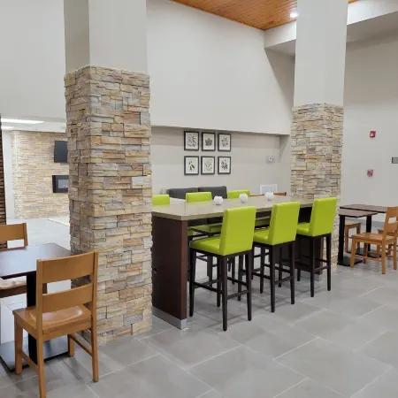 Country Inn & Suites by Radisson, Macon West, GA