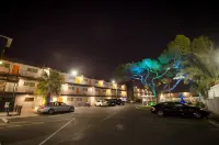 Thunderbird Boutique Hotel - parkir